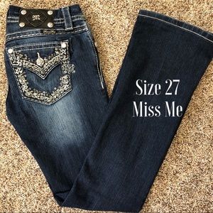 🌟MISS ME SIZE 27 boot cut jeans!🌟